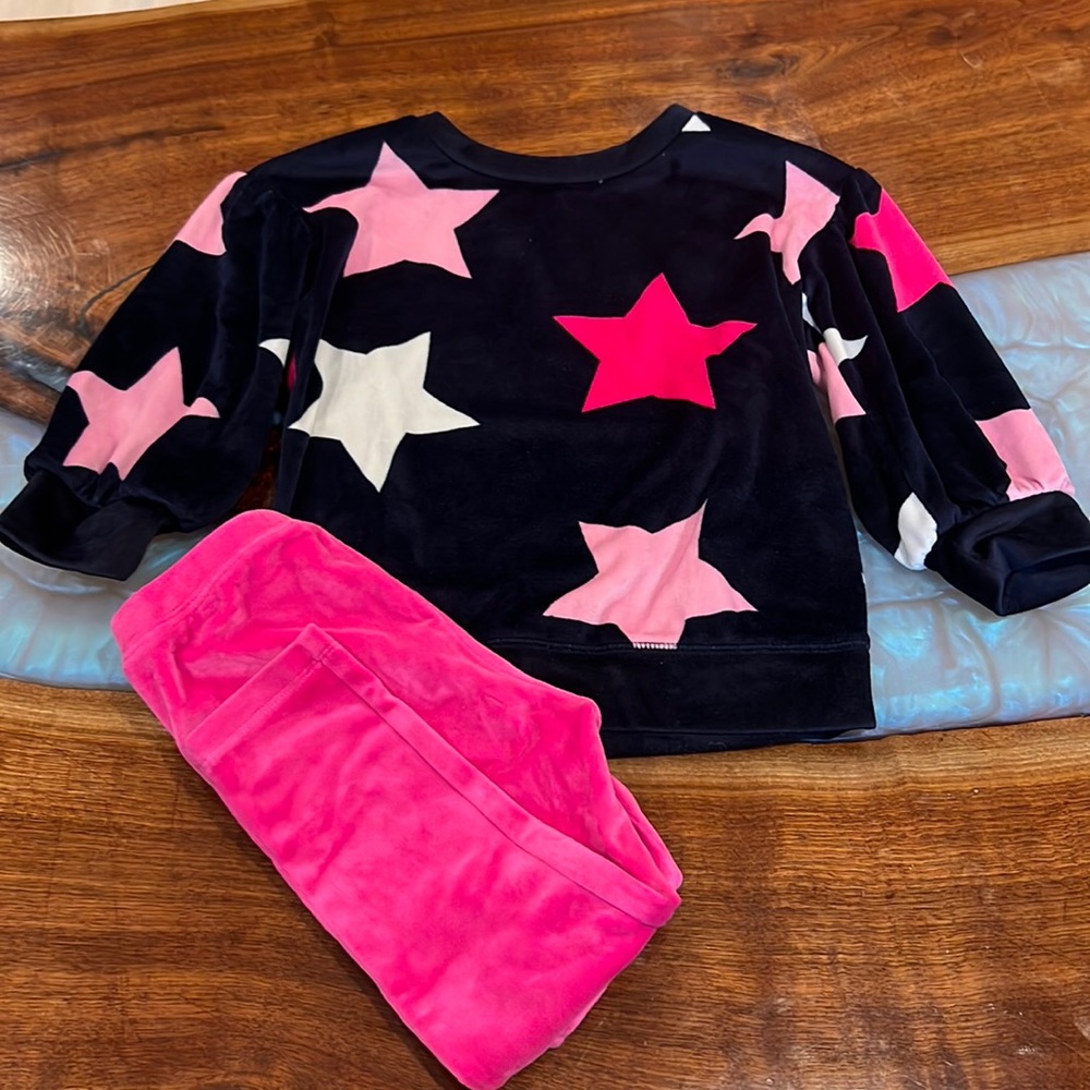 Gap Set light valuer sweater and pants